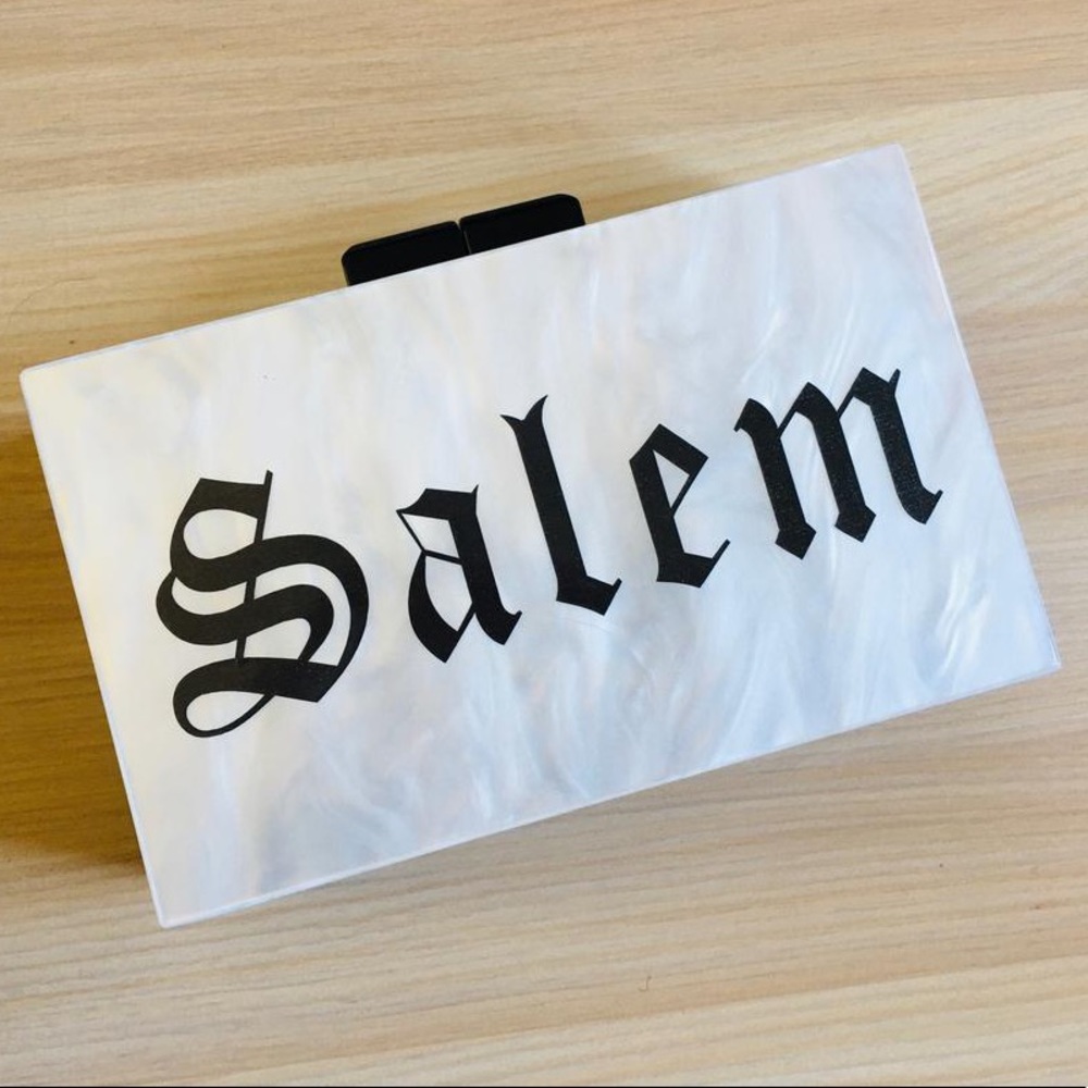 Retro Pin Up Lucite Salem witch 1626 clutch